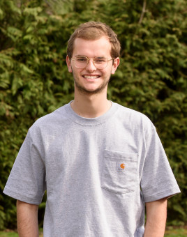 Economics alumnus Elijah started the Tiny House Club. His ultimate goal is to build a 16-foot tiny house to donate to a local nonprofit a...